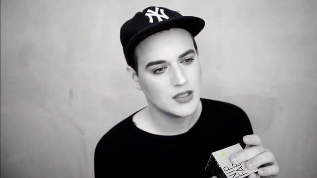 FAVS N' GRAVES (SKIN CARE) Scott McGoldrick смотреть онлайн