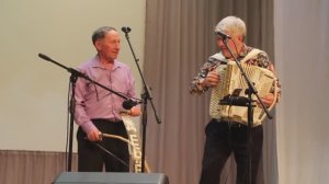 Михаил Захарович Сунцов из Дебёс ИГРАЕТ НА ПИЛЕ для Валерия Сёмина /ДЦКР, 17.04.22 / Видео НуриСвет.