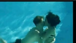 Justin Bieber and Selena Gomez Underwater Kiss