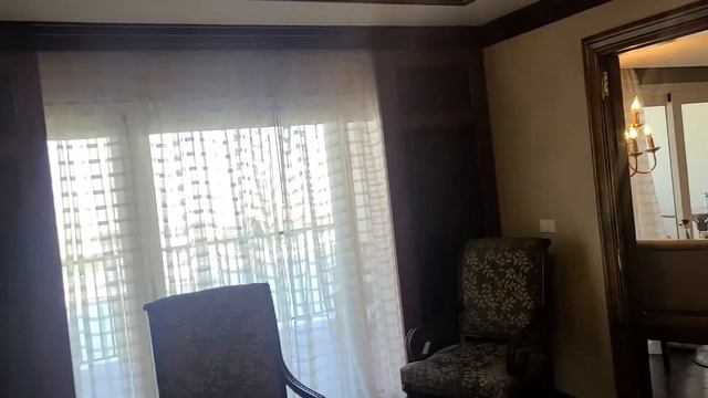 Headed to the Executive Lodge in Zamalak, Cairo Marriott Hotel& Omar Khayyam Casino смотреть онлайн