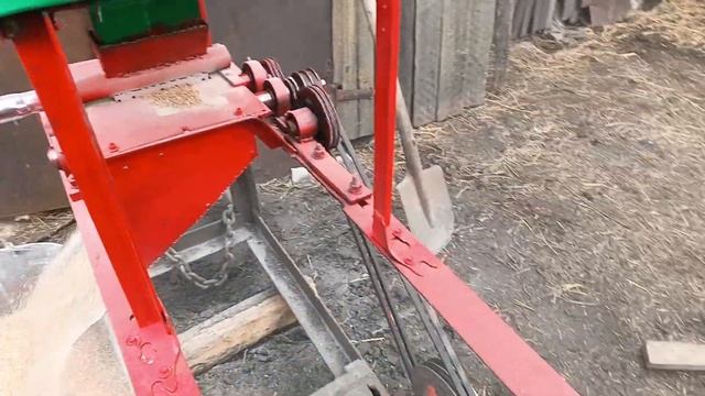самадельная плющилка для зернаVID 20240315 093430