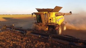 CR 9.90 New Holland aerials