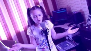 Е, БОЙ   Ксения Левчик   cover Время и Стекло