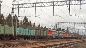 Сдвоенный (соединенный) грузовой поезд. Локомитивы 2ТЭ116у