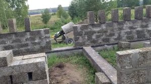 Фундамент для бани готов. Стройка дома продолжается.