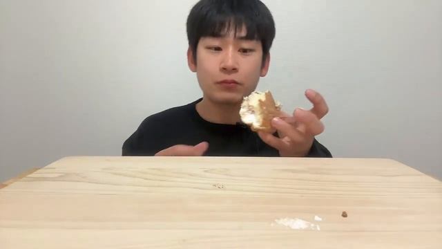ASMR 연세우유 커피생크림빵 먹방 Coffee Whipped Cream Bread Dessert MUKBANG