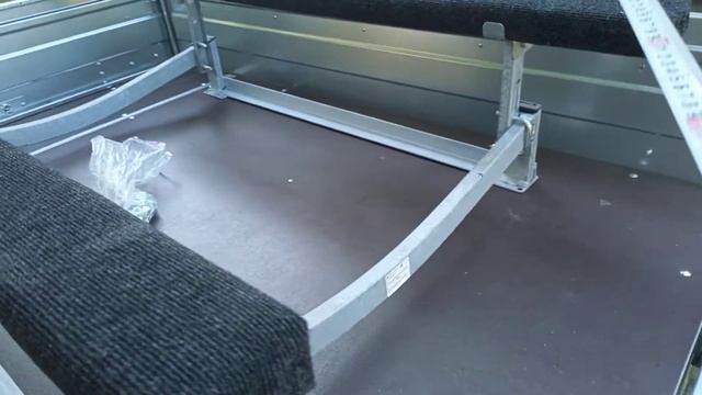 Стапель для перевозки лодки или гидроцикла на бортовом прицепе. смотреть онлайн