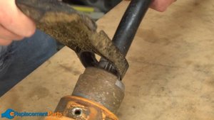 How to Replace the Guard and Blade Assembly on a Ryobi 132R String Trimmer (Part # 791-683274)