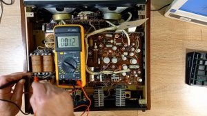 Катушечный советский ретро магнитофон Сатурн 201 аж 1978 г. выпуска. Попробую запустить старичка.