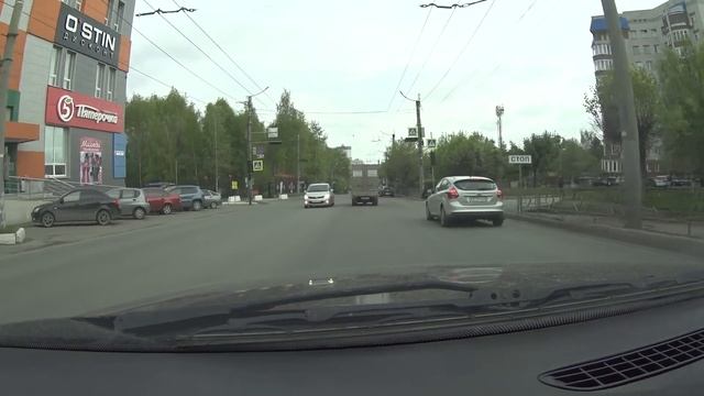 Стрелка Октябрьского проспекта и Карла Маркса смотреть онлайн