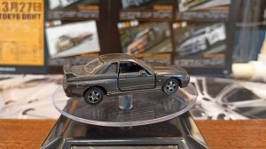 Nissan skyline GT-R R32 tomica 1:64