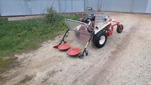 Косилка на радиоуправлении. Первый выезд после небольшой доработки.