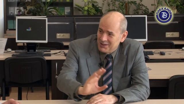 О науке. Заведующий кафедрой экономии РЭУ А.А. Дзарасов смотреть онлайн