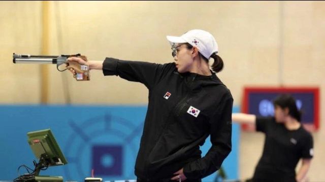 Rahasia di Balik Gaya Menembak Kim Ye Ji yang Viral di Olimpiade Paris!