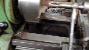 Нарезание гайки М39 метчиком на токарном станке