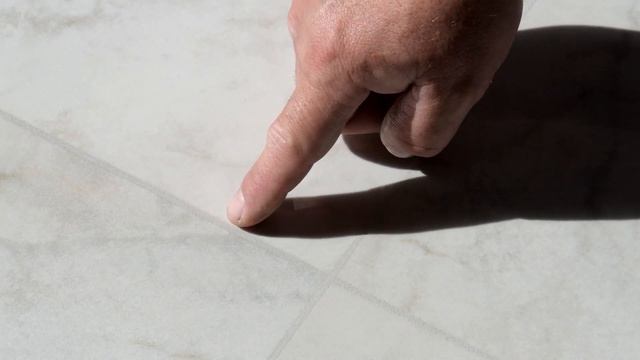 Видеообзор проделанной работы с керамогранитом 60*60см 65 м2 пола. Мастер - Плиточник Симферополь.