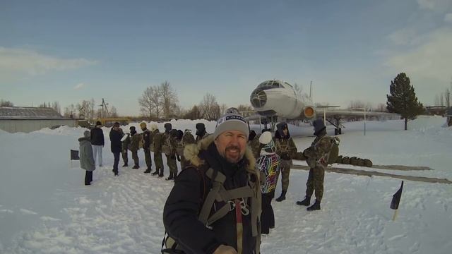 Подготовка к выброске парашютистов смотреть онлайн