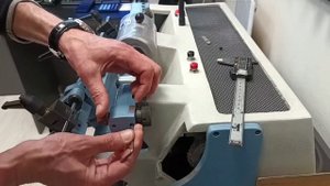 Регулировка станка для изготовления ключей