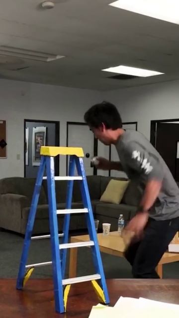 Не удержался! смотреть онлайн