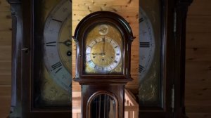 Бой четвертных напольных часов