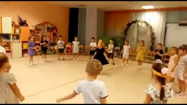 Золотая  Осень. Детский сад Фиалка. #детиродители.