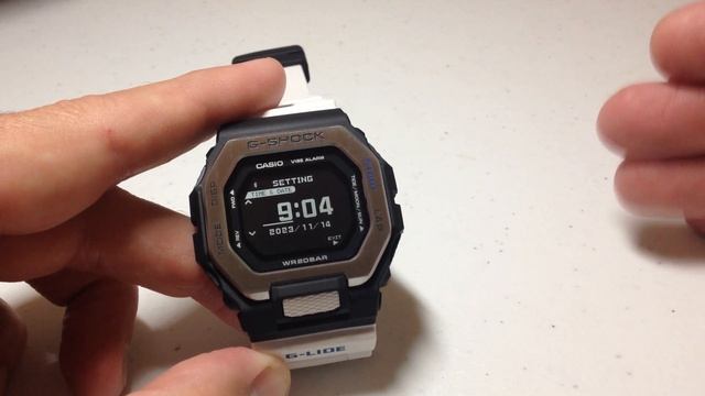 Casio G-Shock (GBX100) | Set the Time (Manual or Bluetooth) смотреть онлайн