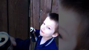 Пьющий ребенок