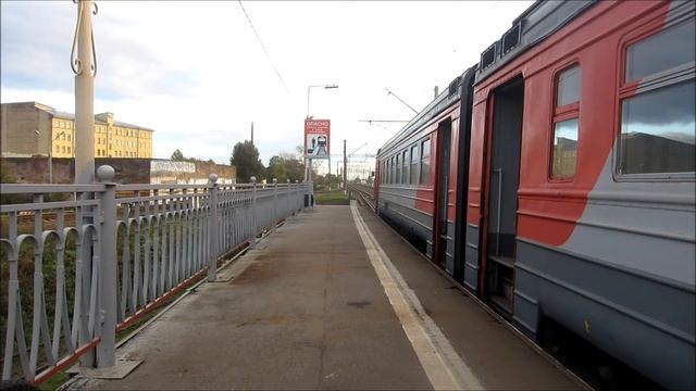 "Вежливые прохожие" Электропоезд ЭР2Т-7199, СПб / EMU ER2T-7199, SPb смотреть онлайн