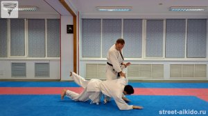 Стрит-АЙКИДО. Иккё-ура от прямого удара в корпус дальней рукой