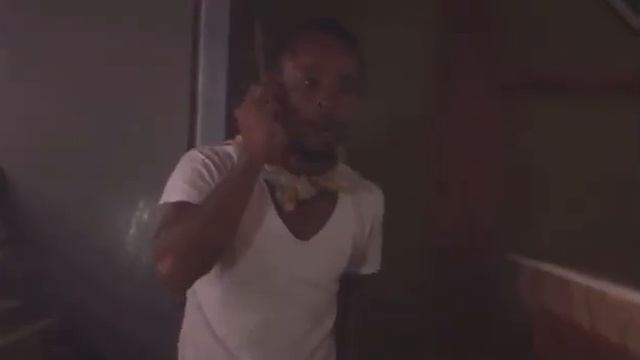 Paparatzzi -Chop E Line officially music video (Skillibeng Brick pon Brick riddim ) смотреть онлайн