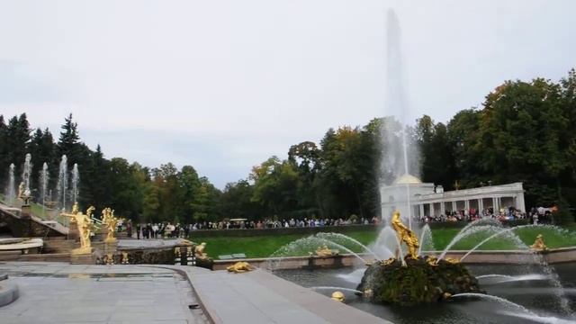 Открытие фонтанов в Петергофе