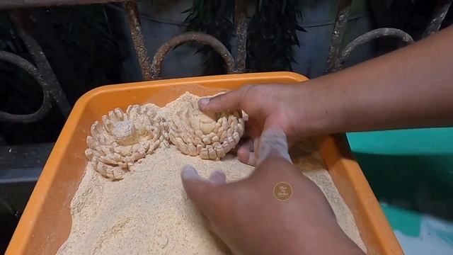 BLOOMING ONION Pakoda | Machine Make Flowers Shaped Onion Pakoda at kolhapur | Street Food India