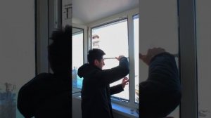 Как установить кошачий балкончик