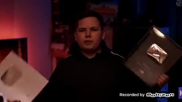 МОЖНО ЛИ КУПИТЬ КНОПКУ У ЮТУБА?/ЮТУБ ПРОДАЁТ СВОИ КНОПКИ смотреть онлайн