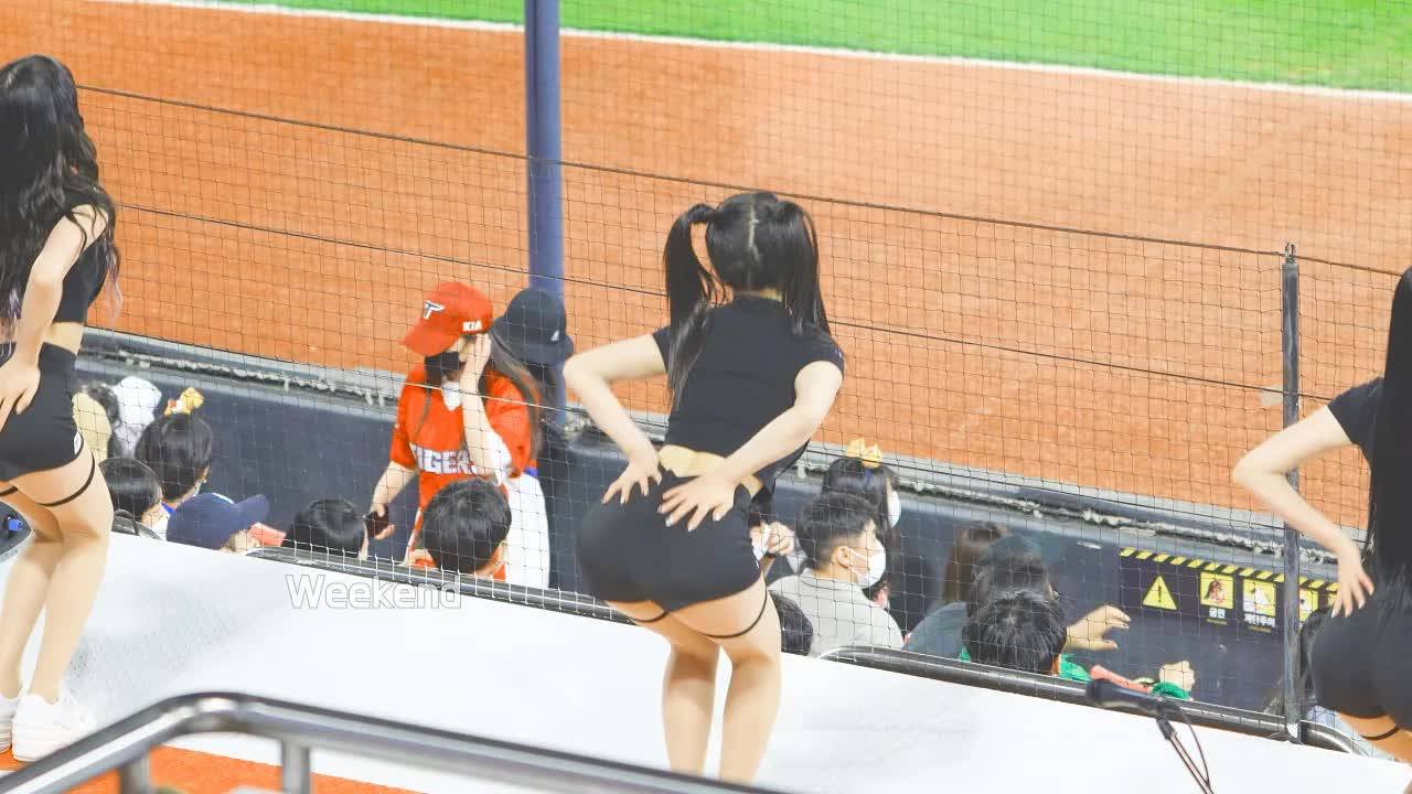 220427 기아타이거즈 이다혜 치어리더 - 댄브 by WKD смотреть онлайн