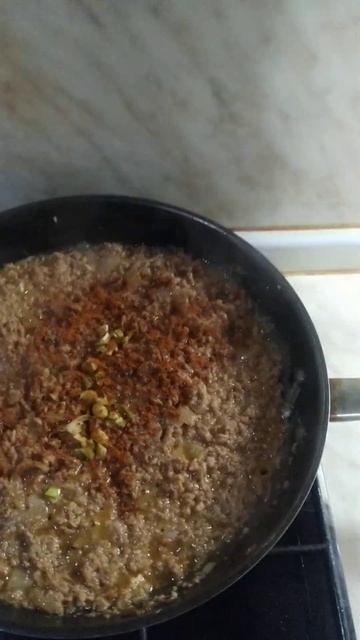 Обед, Мясо с Макаронами. А не Макароны с Мясом