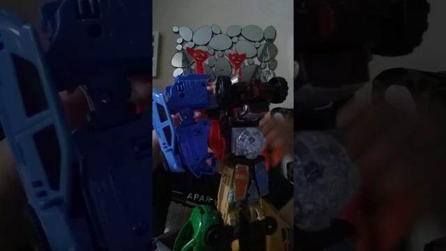 Posting mainan tobot GIGA 7 / GIGA 9 GUYS смотреть онлайн