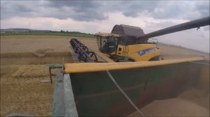 ŽNĚ 2020/2 kombajny NEW HOLLAND CR 9080/Pšenice/ZD UNČOVICE