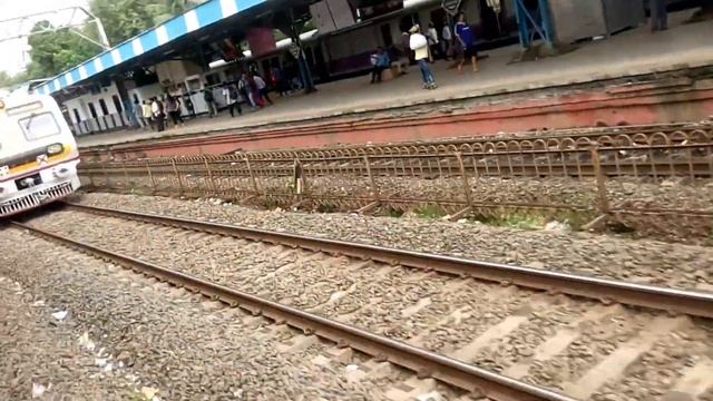 Mumbai Local Train Live Train Accident caught in Camera  | Vlog 4 | Mumbai Travel Diary