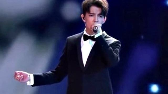 Димаш Кудайберген влюбил украинку в казахский язык смотреть онлайн