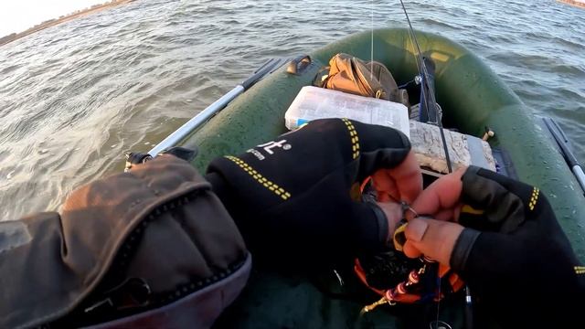 ЛОВЛЯ СУДАКА НА ДЖИГ. СМЕНИЛ ПРИМАНКУ И тут же ПОЛУЧИЛ РЕЗУЛЬТАТ!!! ОСЕННИЙ СУДАК НА ВОДОХРАНИЛИЩЕ. смотреть онлайн