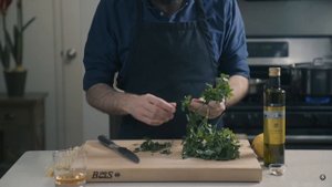 Настоящая паста с чесноком и петрушкой