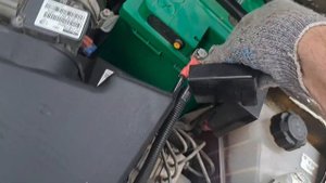 Не открывается пробка сливного поддона на Lada Granta! Что делать???