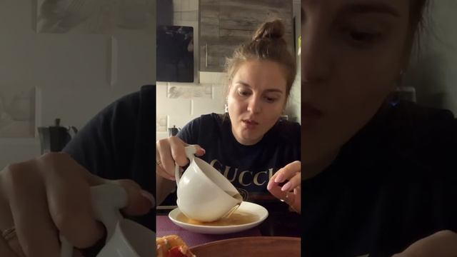 МУКБАНГ ПИЦЦА смотреть онлайн