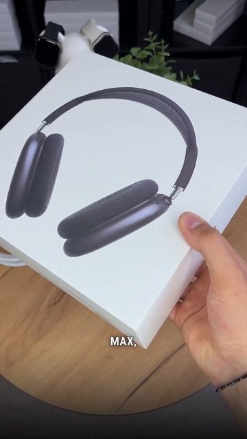 Наш постоянный клиент решил разыграть девушку смотреть онлайн