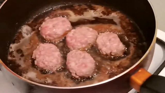 Первый раз жарю котлеты под phonk смотреть онлайн