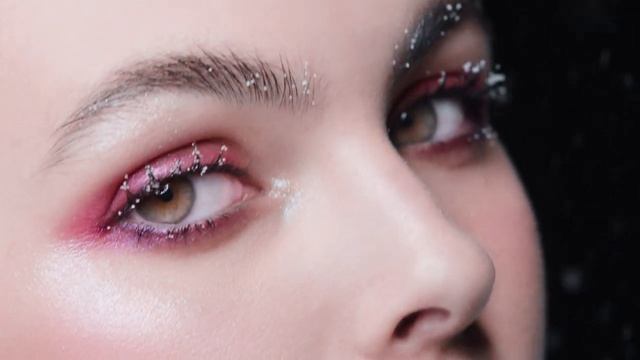 Музыка из рекламы Chanel - Winter Tale (Vittoria Ceretti) (2024)
