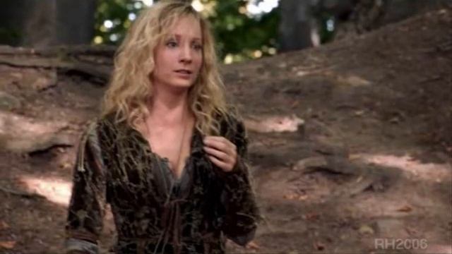 Robin, Isabella and Kate She Moves In Her Own Way смотреть онлайн