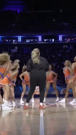 Amy Schumer is a Knick City Dancer tonight