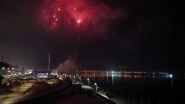 Салют посвящённый 82 годовщины победы в Сталинградской битве смотреть онлайн